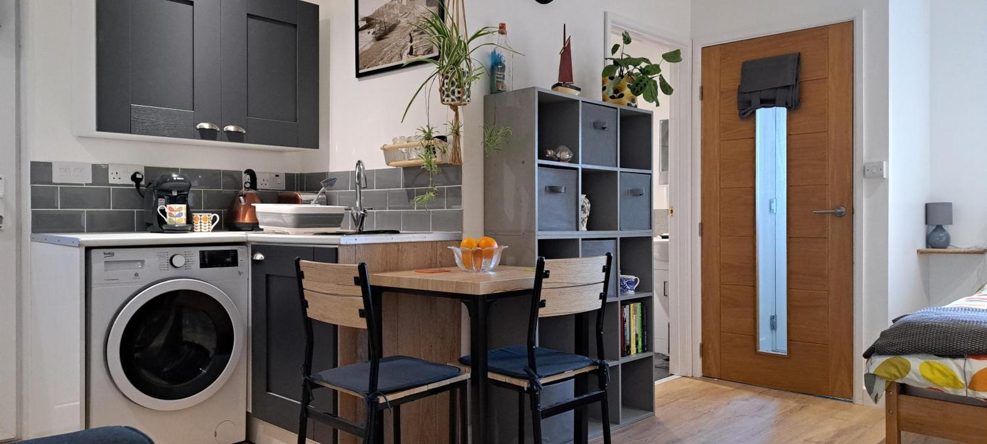 Modern Studio Apartment With Outstanding Views, Sleeps 2 Ньюлин Екстер'єр фото