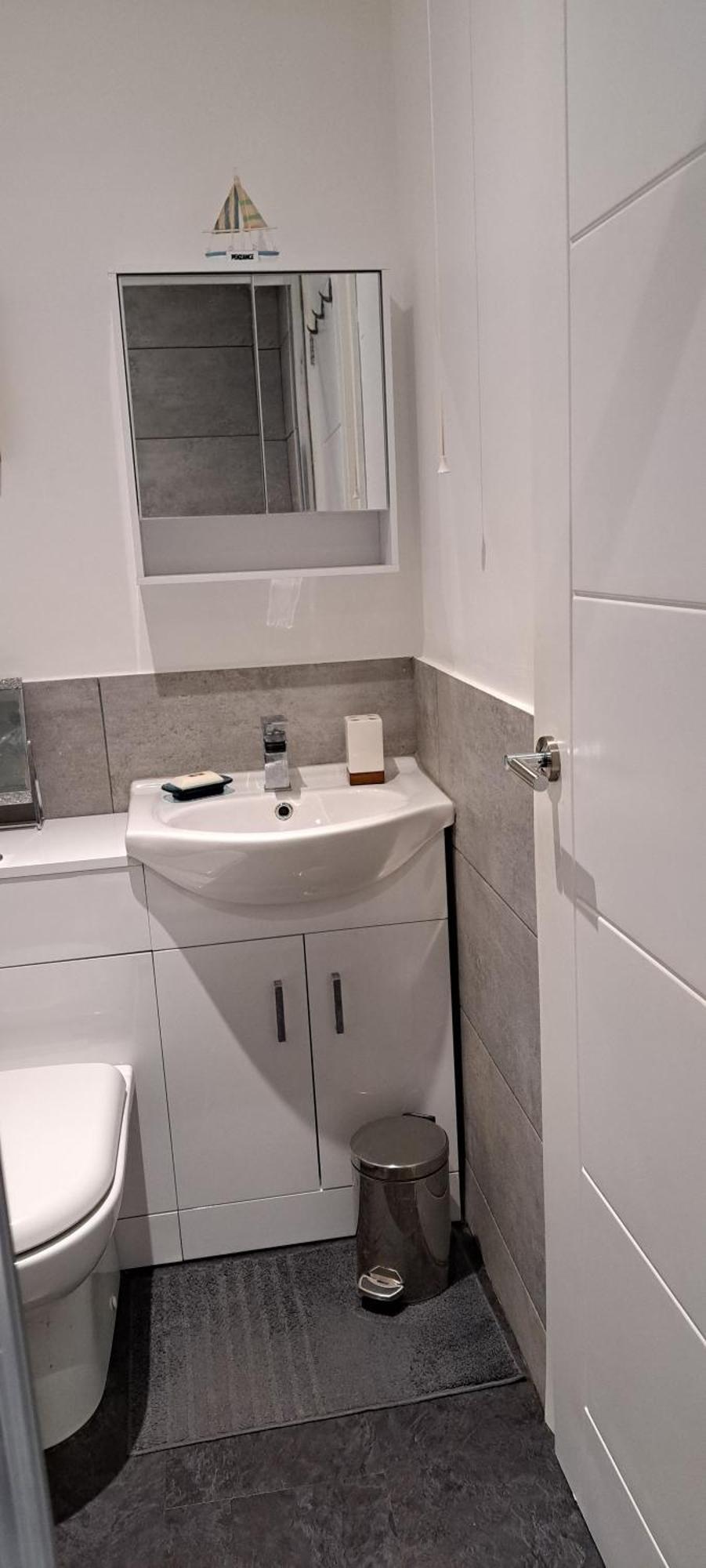 Modern Studio Apartment With Outstanding Views, Sleeps 2 Ньюлин Екстер'єр фото